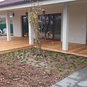 Drevená terasa pri dome Drevená terasa pri dome